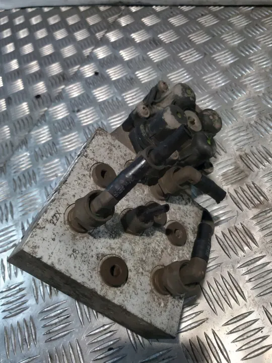 Válvula de Control Remolque OEM 5010422971 Renault image 3