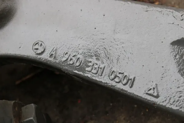 Poutre d'essieu Mercedes Actros MP4 Lowdeck OEM A9603310501 image 5