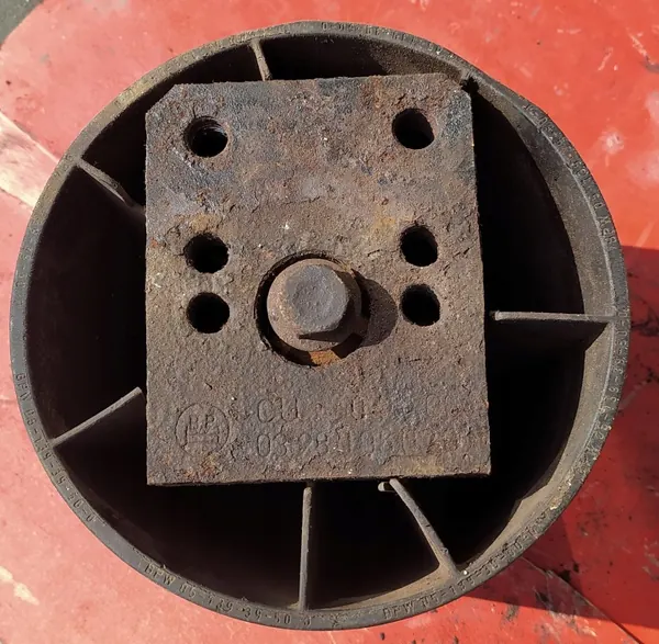 BPW Luftfeder-Basisbecher OEM 1234567 - Gebraucht image 3