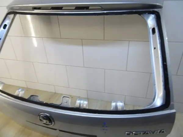 SKODA OCTAVIA 3 III 12- KOMBI TAKALUUKKU 5E9827173 LLU image 5