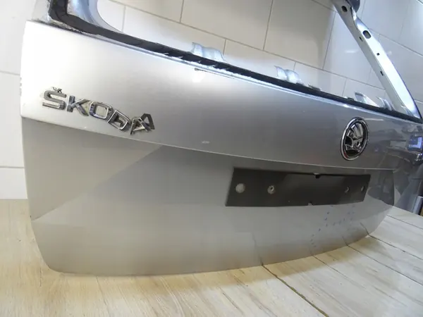SKODA OCTAVIA 3 III 12- KOMBI TAKALUUKKU 5E9827173 LLU image 7