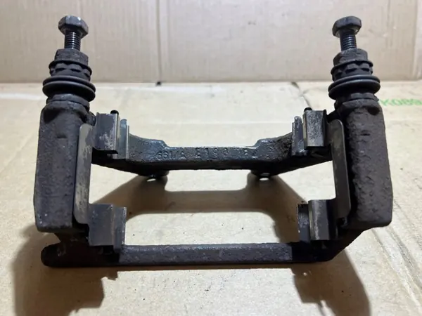 Suporte de pinça de travão traseiro Audi A6 C6 330mm OEM image 3