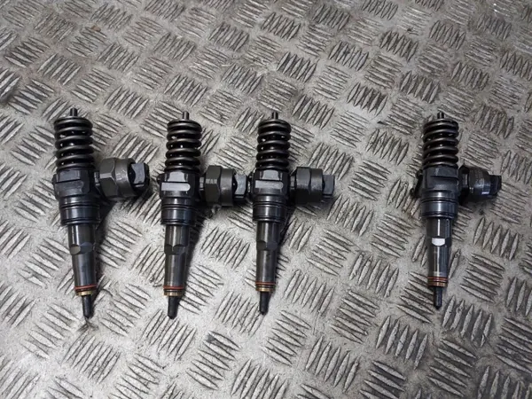 Conjunto de injetores OEM 038130073J 07Z130073H Usado image 2