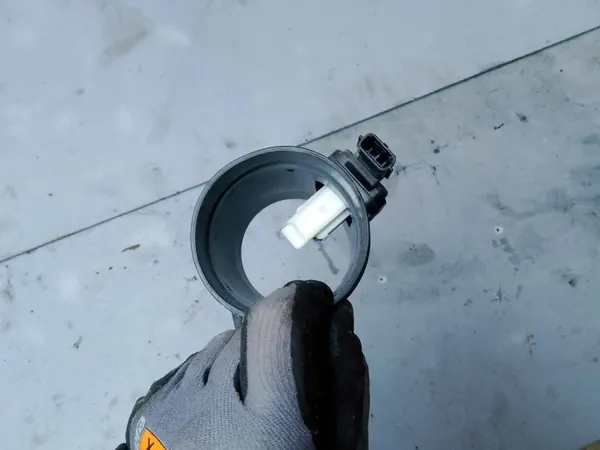 Luftflödesmätare OEM 8200914647A för Renault Master image 3