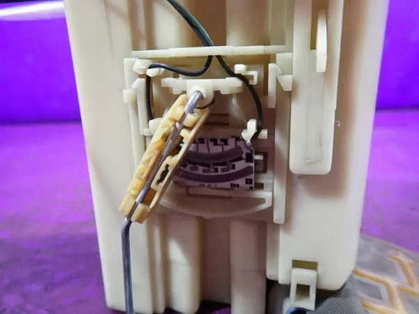 CITROEN XSARA II 00-04 LIFT Brandstofpomp 9631944280 4 PIN image 2