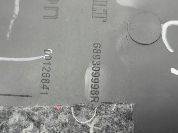 Renault Zoe 2019 Sivutunnelin kansi OEM 689309998R image 3