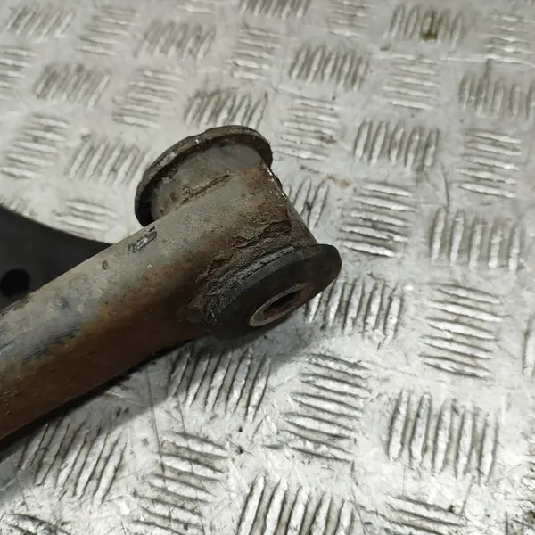 Braccio di Controllo Posteriore Sinistro VW Touareg 3.0L 2011 image 7