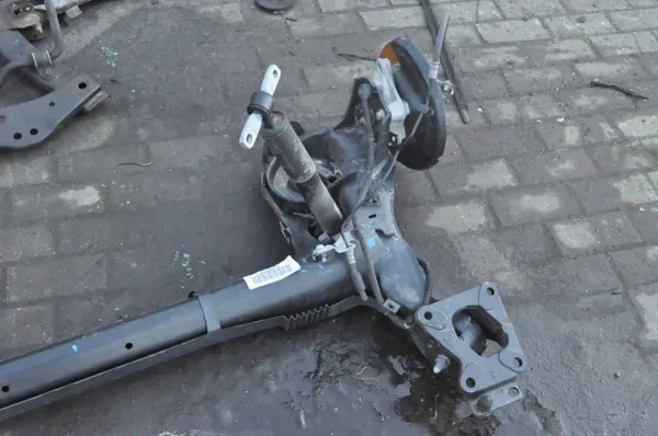 Peugeot Rifter Hinterachsträger OEM 422192 image 4