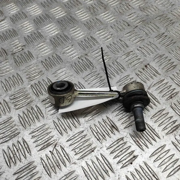 Taka-Oikea Stabilointilinkki OEM A1673205804 image 3