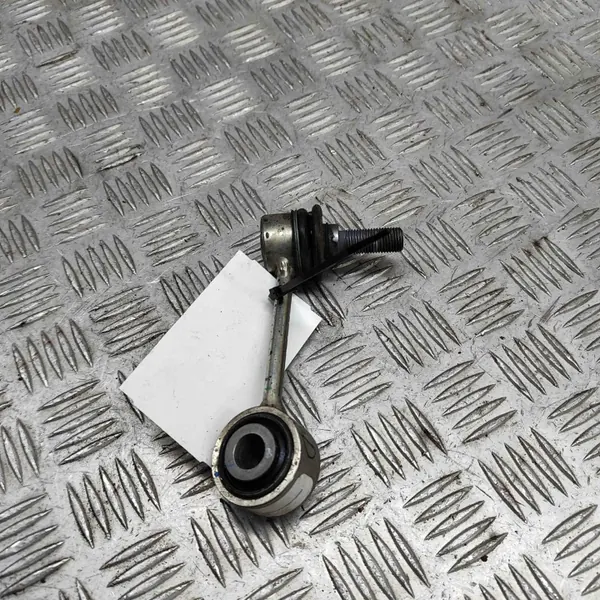 Taka-Oikea Stabilointilinkki OEM A1673205804 image 4