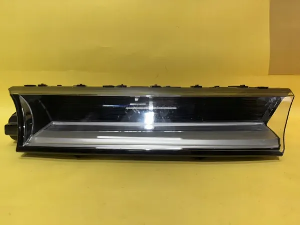 VW Multivan T7 DRL LED Lampe Links Vorne OEM 12030191230 image 2