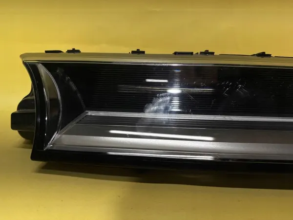 VW Multivan T7 DRL LED Lampe Links Vorne OEM 12030191230 image 5