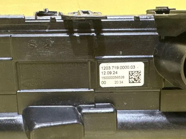 VW Multivan T7 DRL LED Lampe Links Vorne OEM 12030191230 image 7