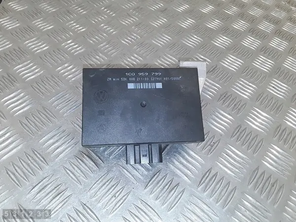 2002 VW Passat B5 Plus ECU 1C0959799 image 2