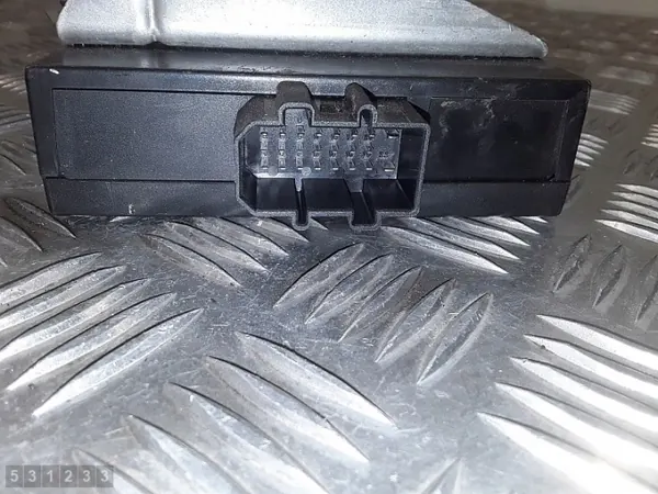2002 VW Passat B5 Plus ECU 1C0959799 image 3