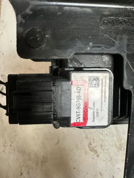 FORD KUGA II Distronic Radarsensor Halterung OEM CV6T-9G853-AD image 4