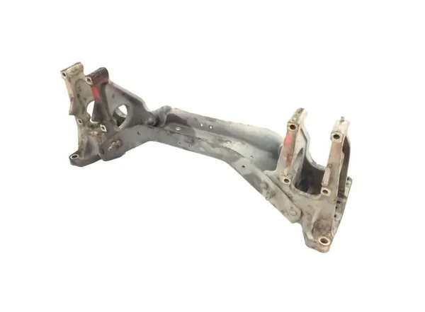 OEM 20392008 Volvo Travesaño de bastidor - Usado image 3