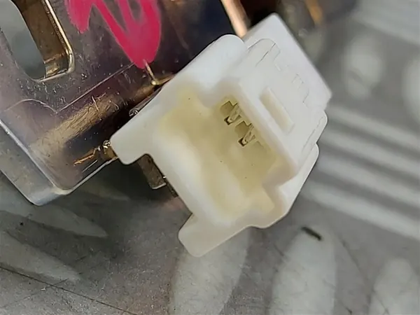 OEM 809E95CA0A Moldura Porta LED Esquerda Dianteira Infiniti Q60 image 3