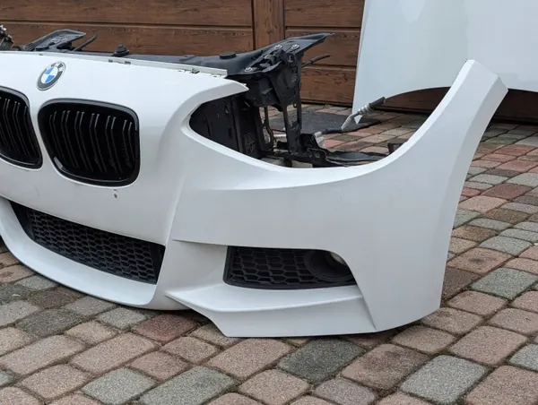 BMW F20 Framstötfångare OEM AJC255 - Begagnad image 3