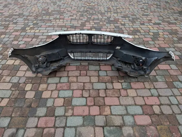 BMW F20 Framstötfångare OEM AJC255 - Begagnad image 5