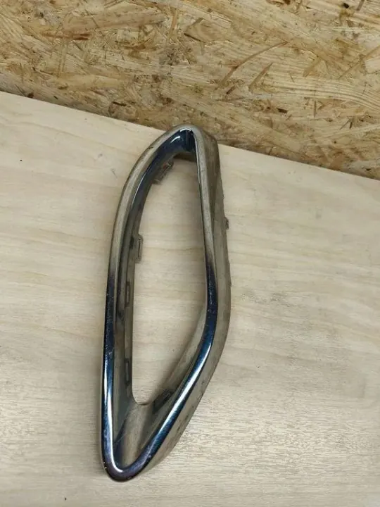 Punta de escape Mercedes-Benz OEM A2058852321 Usado image 4
