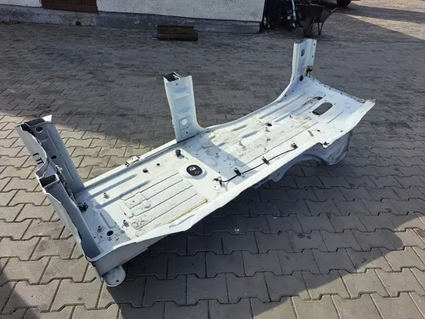 OEM POSZYCIE LEWE PODŁUŻNICA Volvo FH4 FH5 Kwart image 2