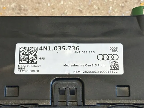 Audi Q8 Peça OEM 4N1035736 Audi OE Usada image 6