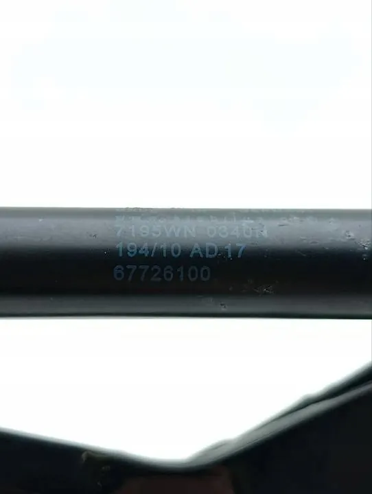 Maserati Kaasujousi OEM 67726100 GranTurismolle image 6