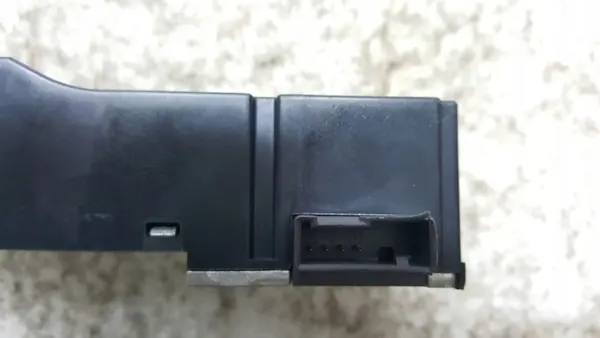 VW Tiguan II ohjauslukko OEM 3Q0905861B image 3