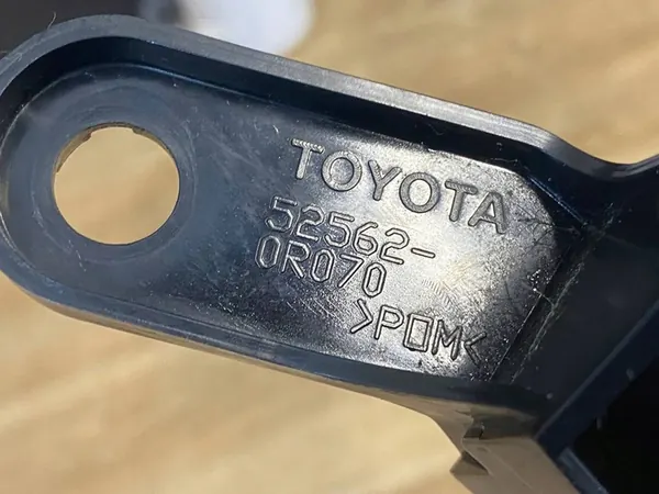 Supporto paraurti posteriore Toyota RAV4 XA50 OE 52562-0R070 image 4