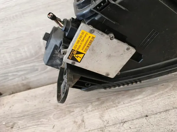 Linkes Scheinwerfer Audi A6 C6 04-08 BI-XENON Komplett image 3