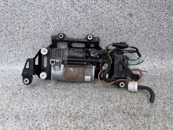 Compressor suspensão Audi A8 D4 OEM 4H0616005D image 2