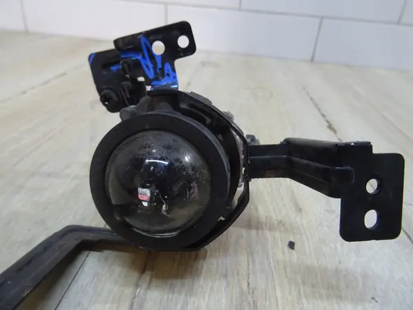 KIA SPORTAGE IV Faro Antiniebla Derecho 92202F1000 LLU image 2