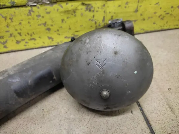 Citroen C5 III Hydro-Stoßdämpfer Links Hinten OEM 9688226480 image 5