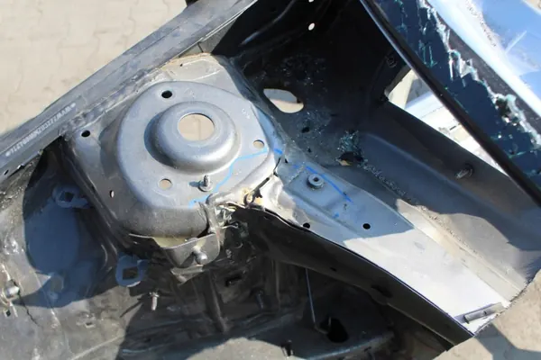 VW Golf VIII Faldón Lateral Derecho Delantero OEM 5773977 image 4