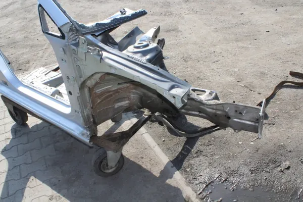 VW Golf VIII Faldón Lateral Derecho Delantero OEM 5773977 image 6