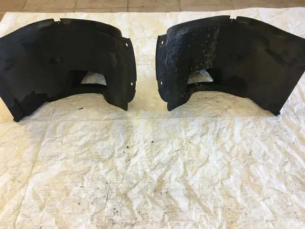 Front Left Right Wheel Arch Skoda Octavia II image 4