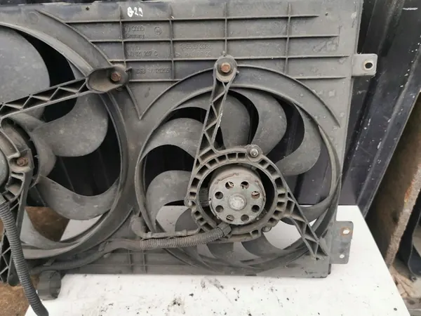 VW Audi Seat Skoda Kylarrubrikmodul 1J0121207C image 5