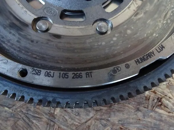 Conjunto de embreagem completo AUDI TT 8S 1.8 TFSI OEM 06J105266AT image 10