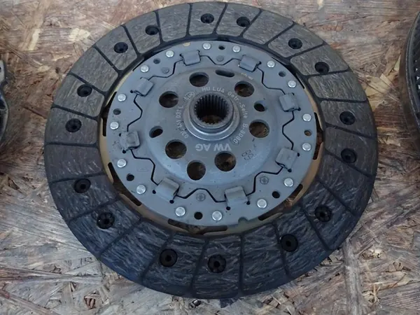 Conjunto de embreagem completo AUDI TT 8S 1.8 TFSI OEM 06J105266AT image 6