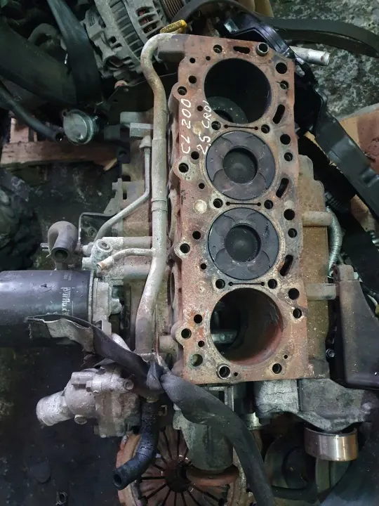 Culasse Mitsubishi OEM WAŁ KORBOWÓD pour L200 image 2