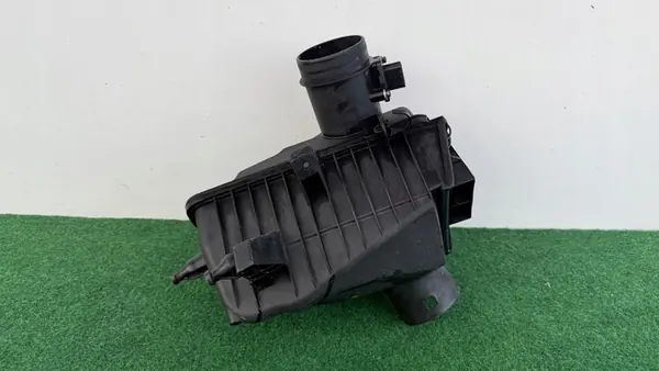 Ilmansuodatin kotelo Nissan X-Trail T31 Koleos 2.0DCI image 2