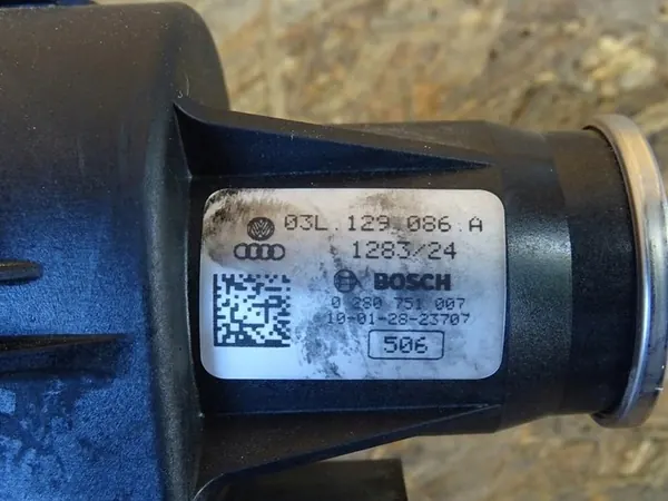 AUDI A3 8P 1.6 TDI Coletor de Admissão Atuador 03L129086A image 5