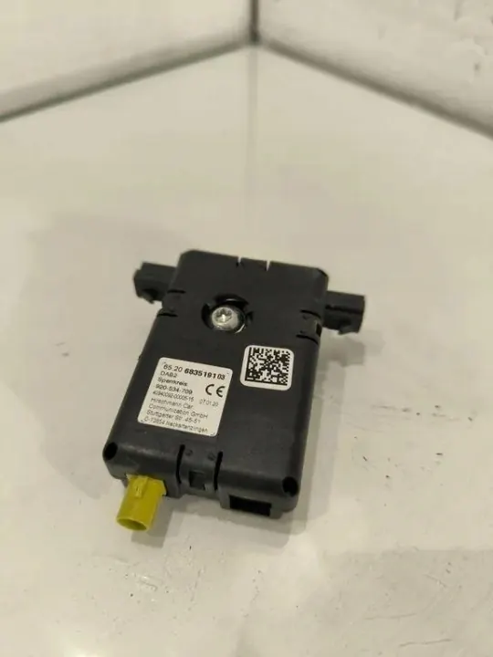OEM 6835191 antennförstärkare för BMW 8-serien image 3