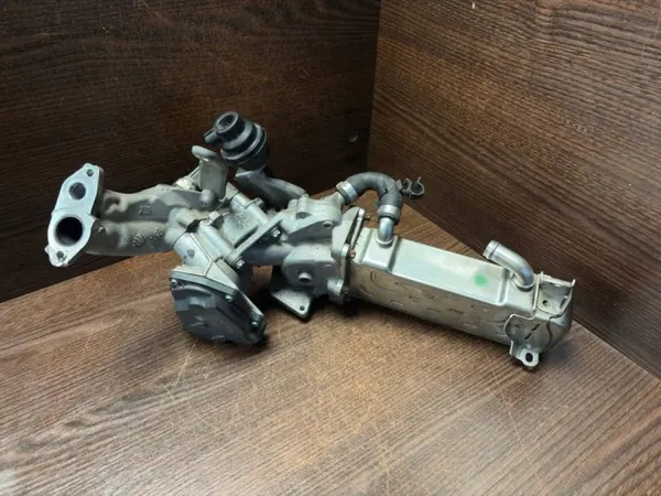 Arrefecedor EGR OEM 6511400075 para Mercedes Sprinter image 2
