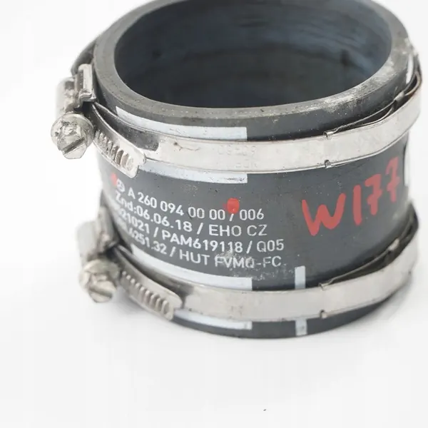 Mercedes W177 M260 Intercooler Luftschlauch A2600940000 image 2