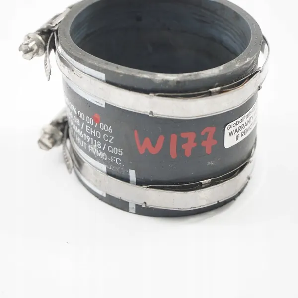 Mercedes W177 M260 Intercooler Luftschlauch A2600940000 image 3