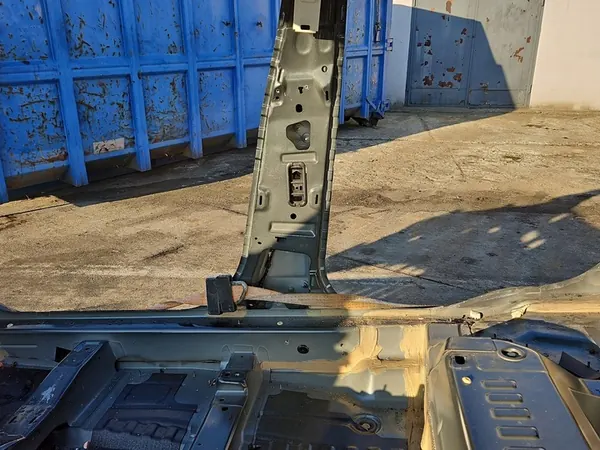 Umbral Derecho Pilar Central Ford Mondeo MK5 HB image 3