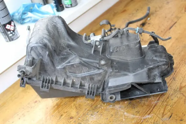 OEM Luchtfilterhuis Toyota Celica 1.8 1ZZ image 10
