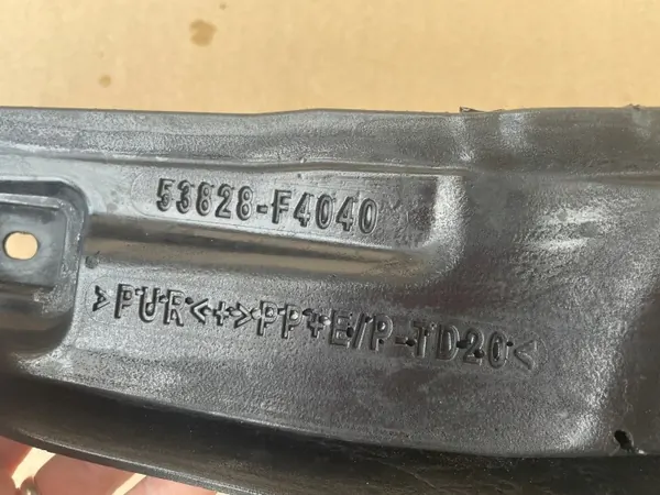 Toyota C-HR Linker spatbord-liner clip OEM TOYOTA C-HR LEWA ZAŚLEPKA BŁOTNIKA As image 3
